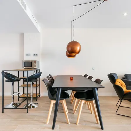 Apartment Blossom - Modern 2 Bedroom Within Walking Distance To Pueblo
